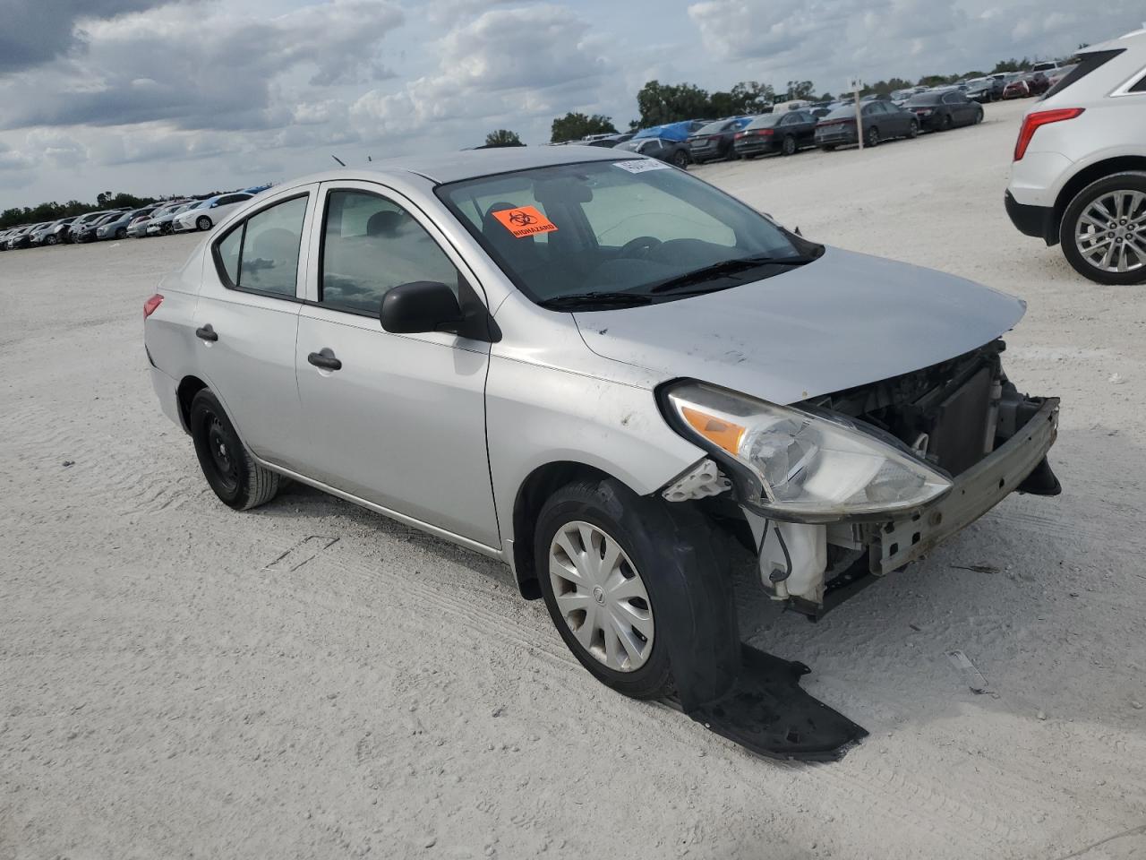 Photo 3 VIN: 3N1CN7AP9FL933199 - NISSAN VERSA 