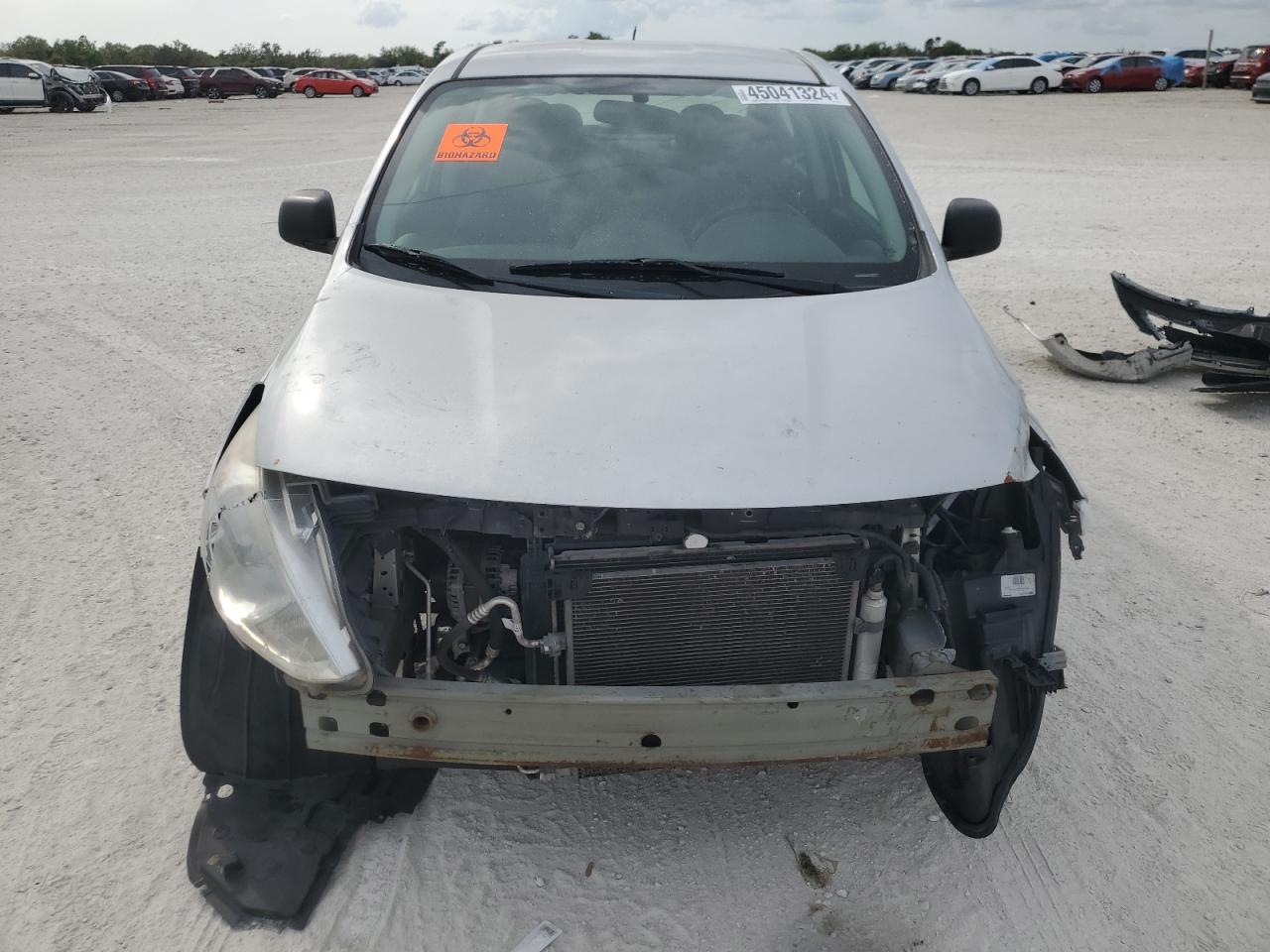 Photo 4 VIN: 3N1CN7AP9FL933199 - NISSAN VERSA 