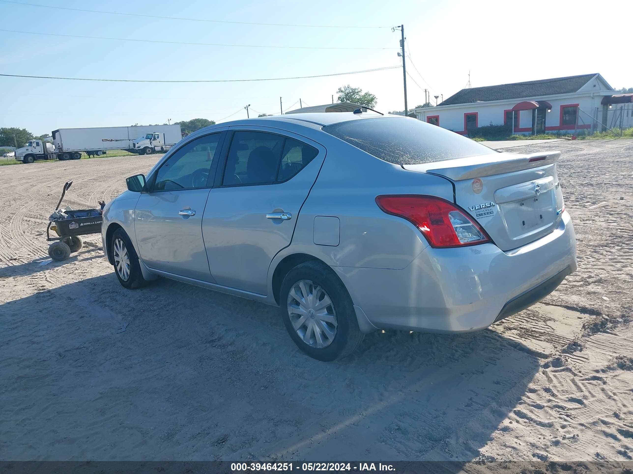 Photo 2 VIN: 3N1CN7AP9FL934322 - NISSAN VERSA 