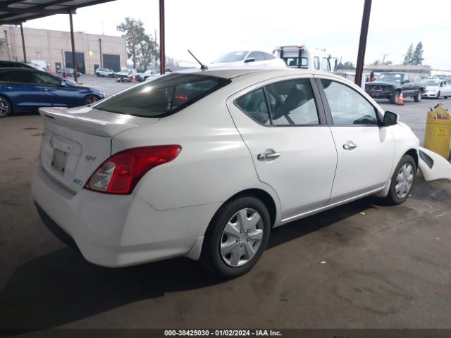 Photo 3 VIN: 3N1CN7AP9FL936586 - NISSAN VERSA 