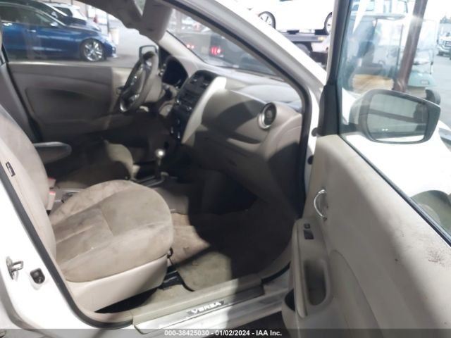 Photo 4 VIN: 3N1CN7AP9FL936586 - NISSAN VERSA 