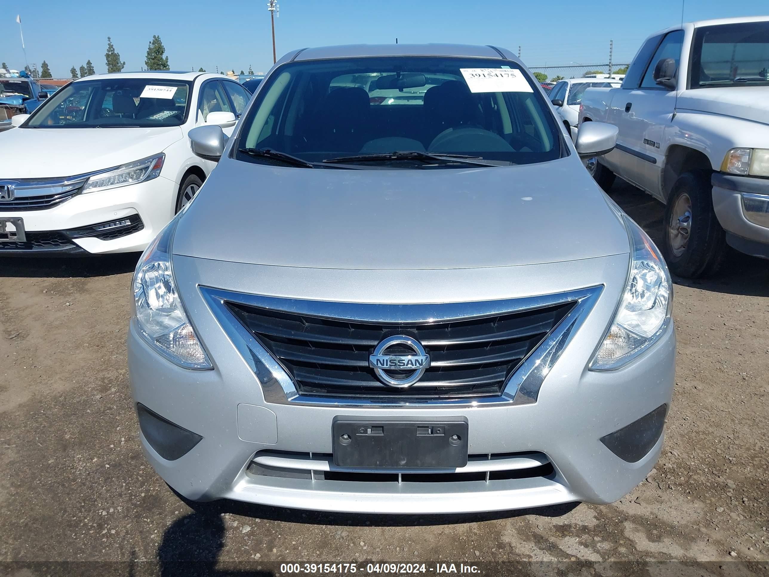 Photo 11 VIN: 3N1CN7AP9GL838918 - NISSAN VERSA 