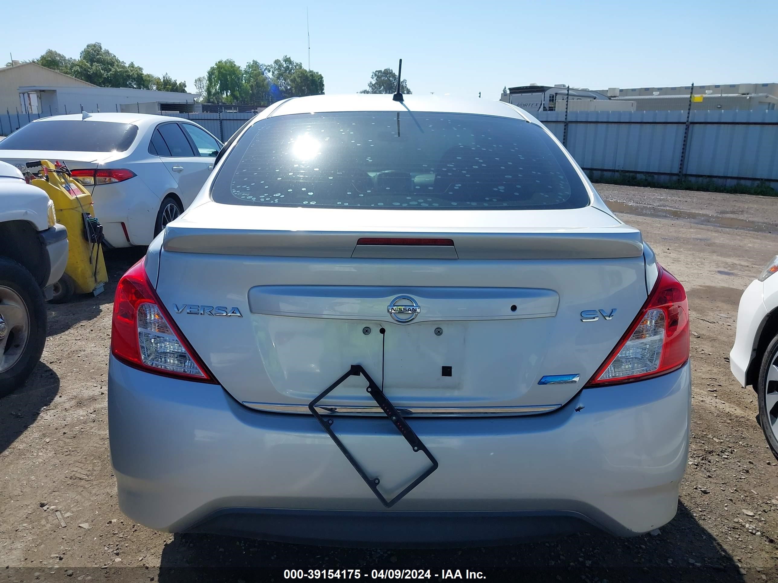 Photo 15 VIN: 3N1CN7AP9GL838918 - NISSAN VERSA 