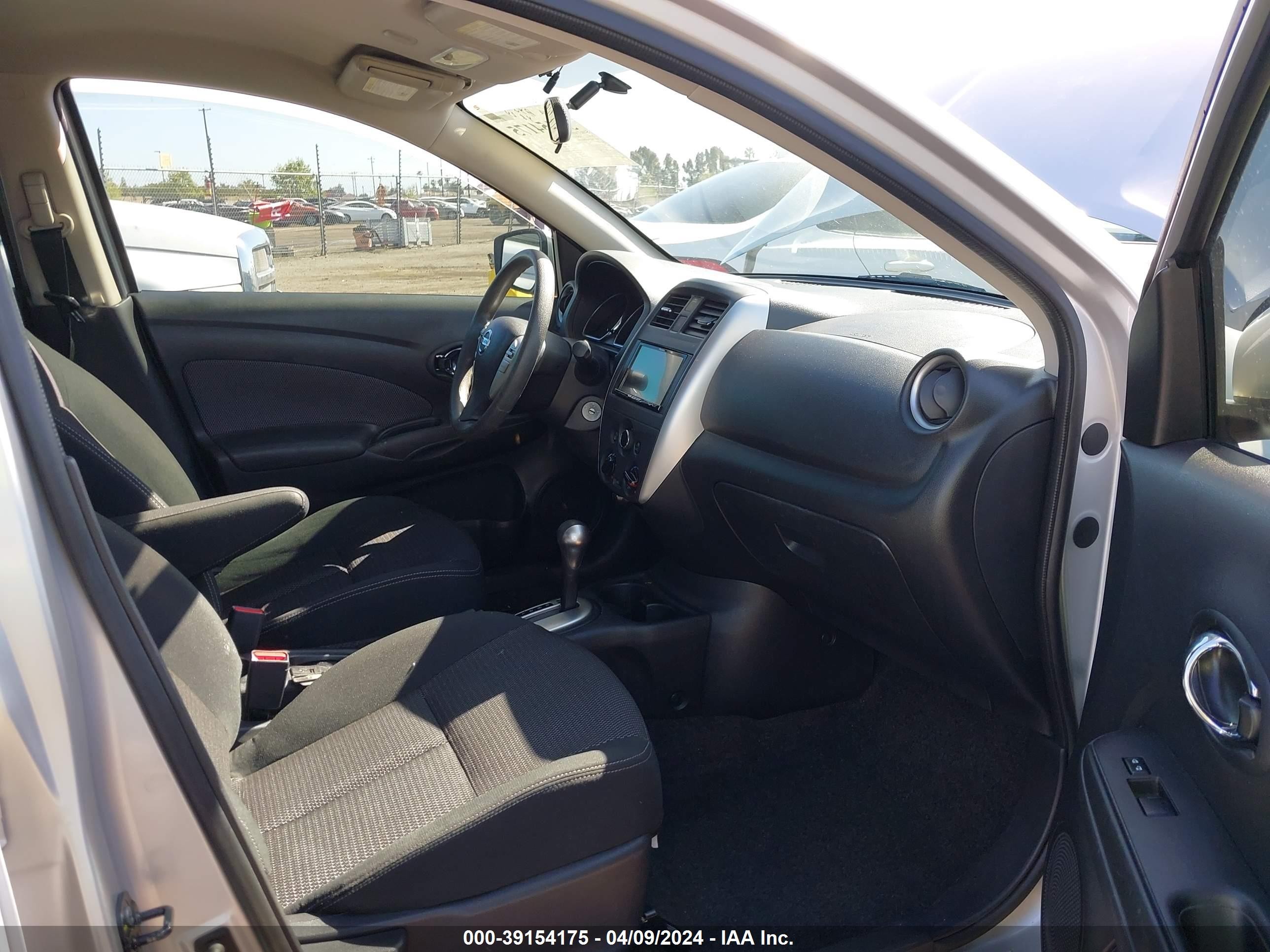 Photo 4 VIN: 3N1CN7AP9GL838918 - NISSAN VERSA 