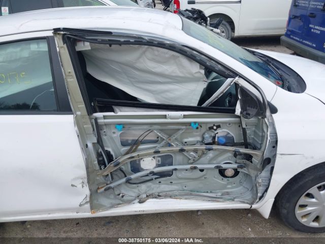 Photo 5 VIN: 3N1CN7AP9HL811932 - NISSAN VERSA 