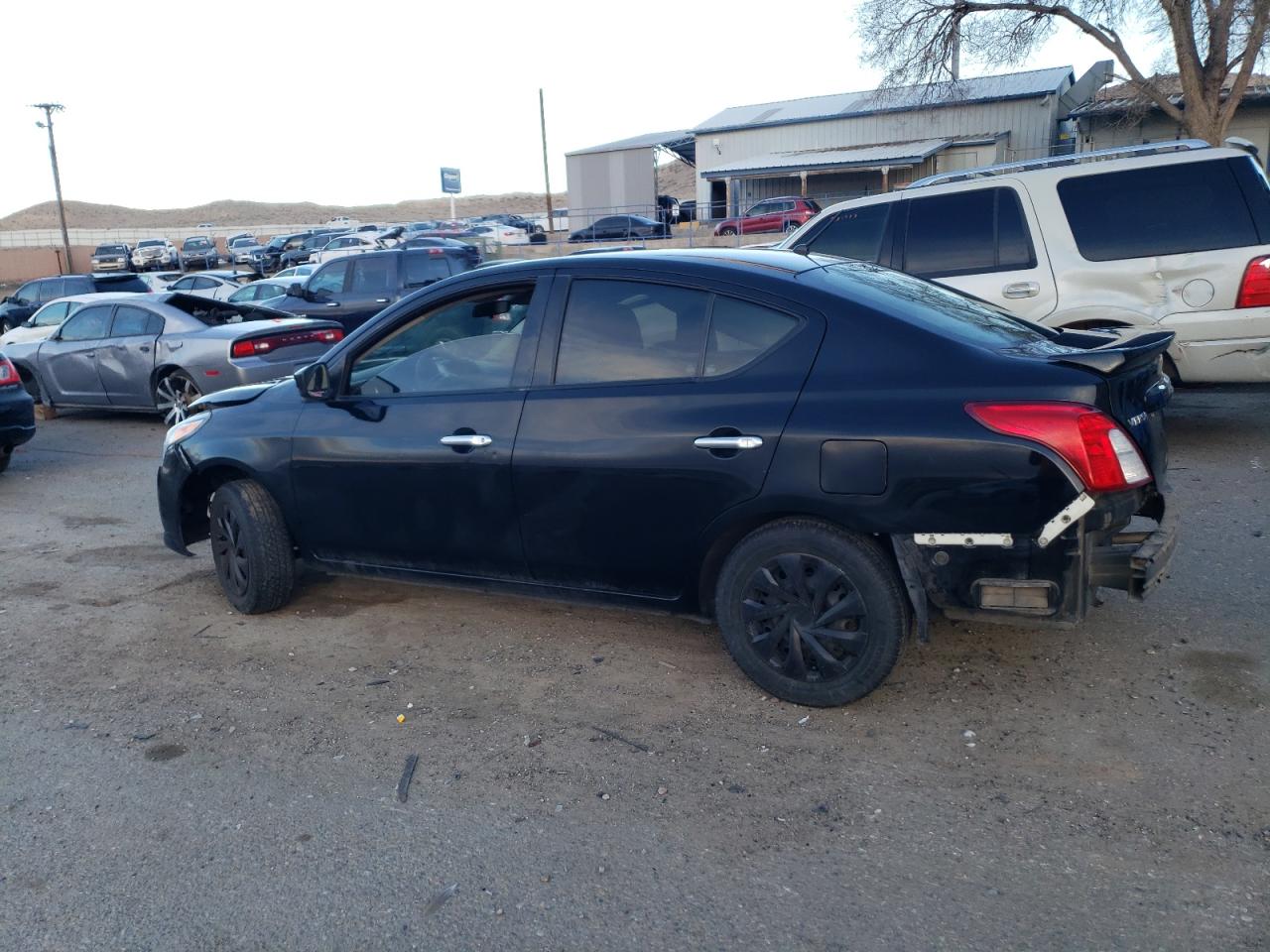 Photo 1 VIN: 3N1CN7AP9HL841402 - NISSAN VERSA 