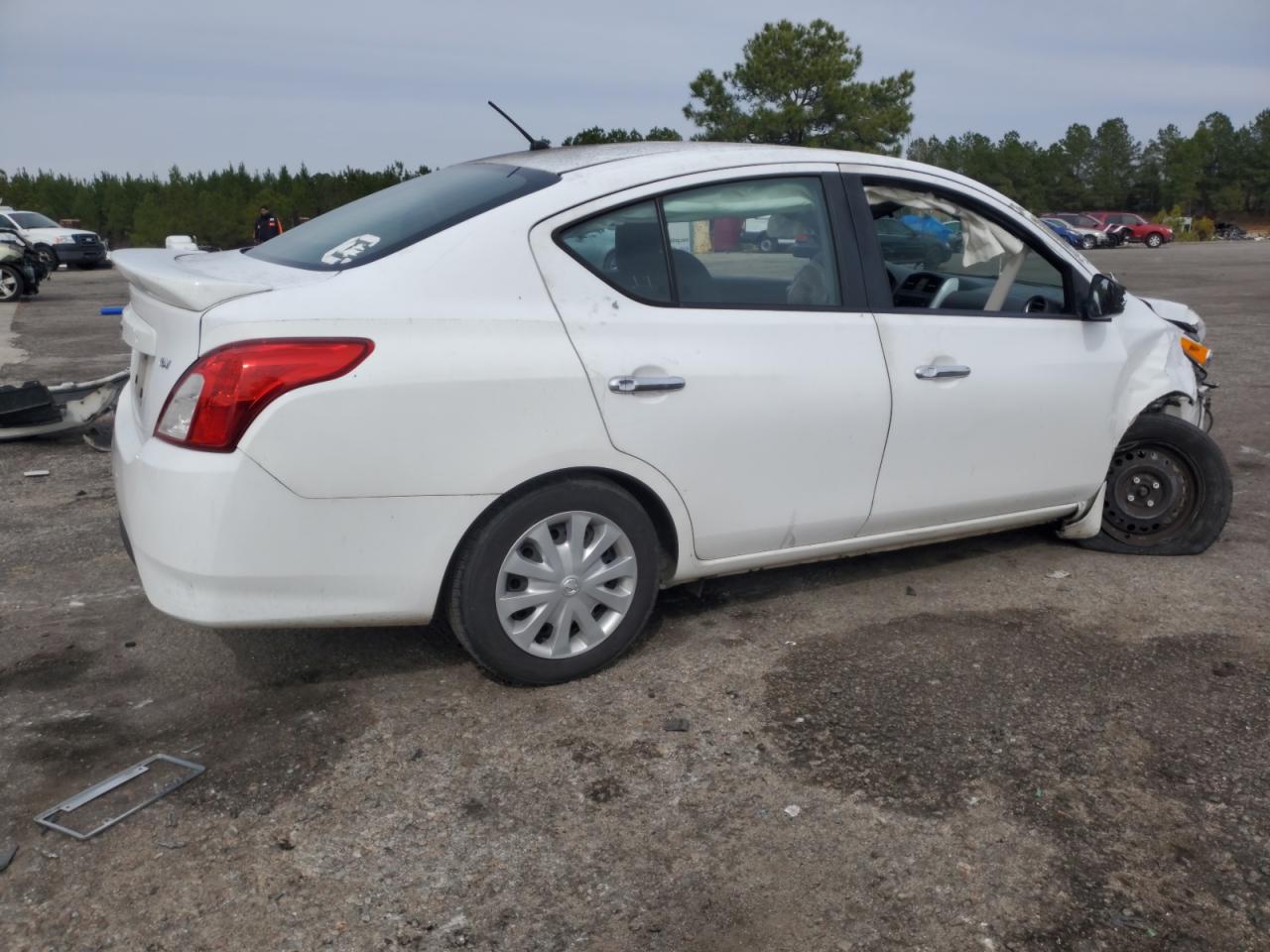 Photo 2 VIN: 3N1CN7AP9HL848138 - NISSAN VERSA 