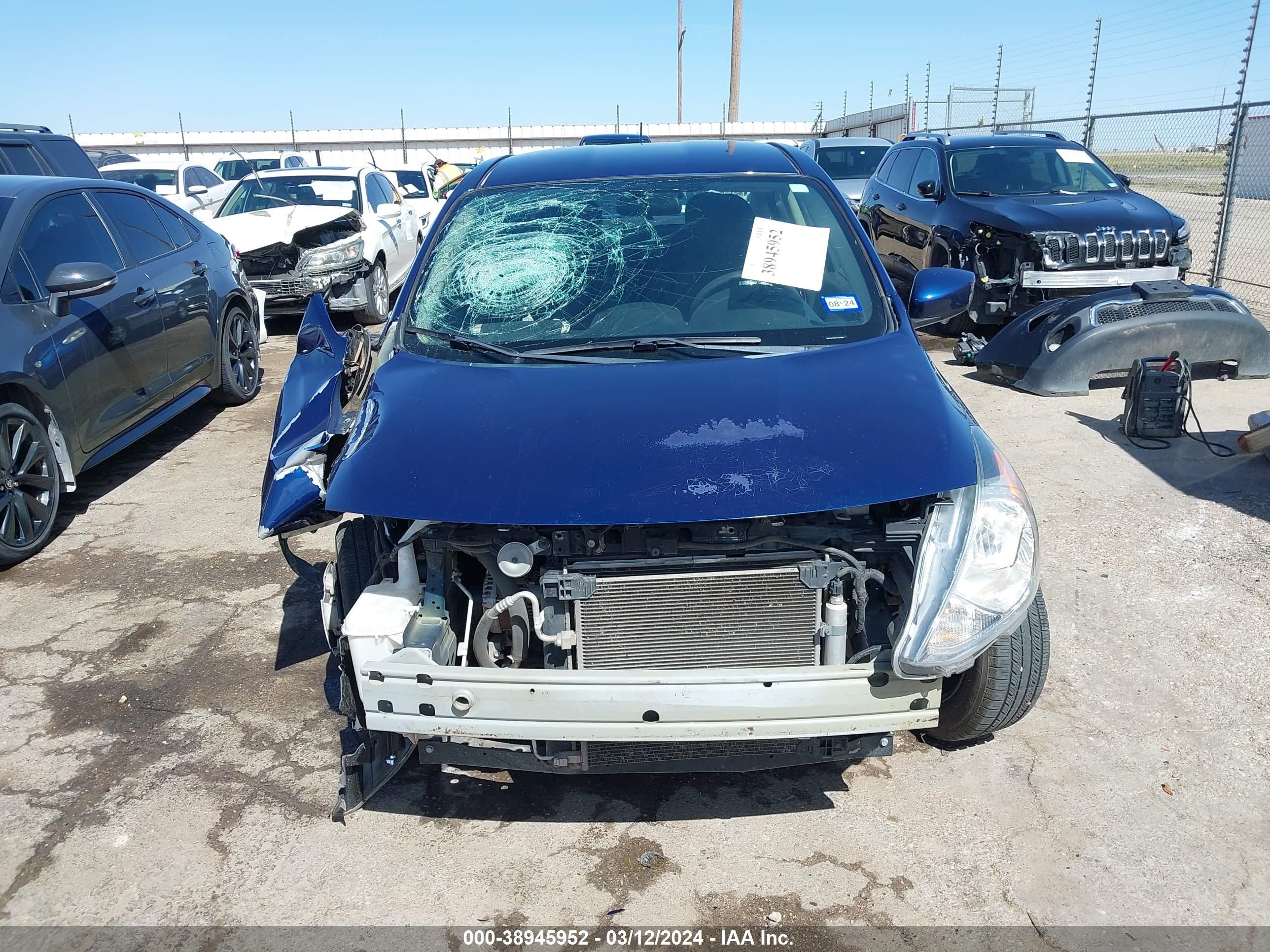 Photo 12 VIN: 3N1CN7AP9JL811533 - NISSAN VERSA 