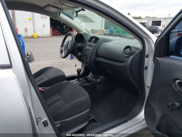 Photo 4 VIN: 3N1CN7AP9JL813363 - NISSAN VERSA 