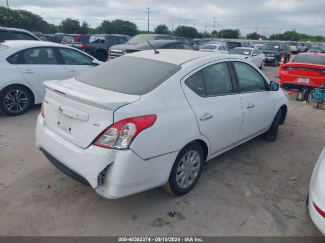 Photo 3 VIN: 3N1CN7AP9JL813444 - NISSAN VERSA 