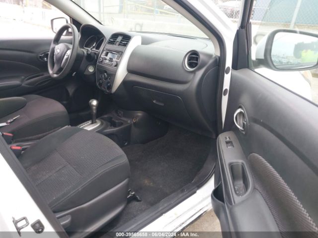 Photo 4 VIN: 3N1CN7AP9JL844371 - NISSAN VERSA 