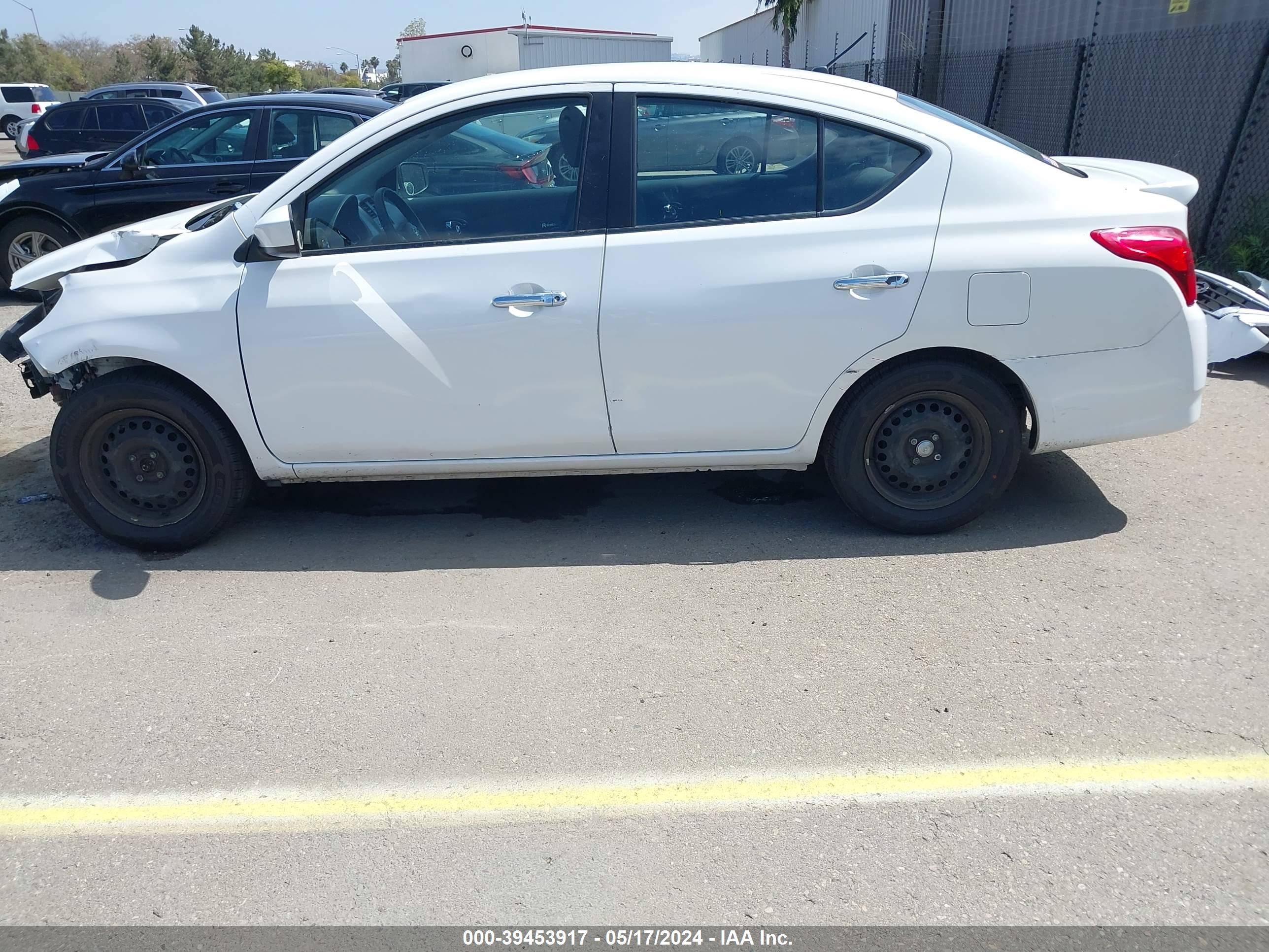 Photo 12 VIN: 3N1CN7AP9JL845973 - NISSAN VERSA 