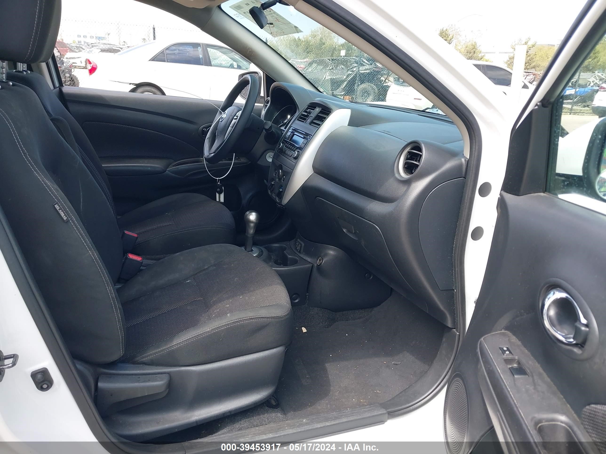 Photo 4 VIN: 3N1CN7AP9JL845973 - NISSAN VERSA 