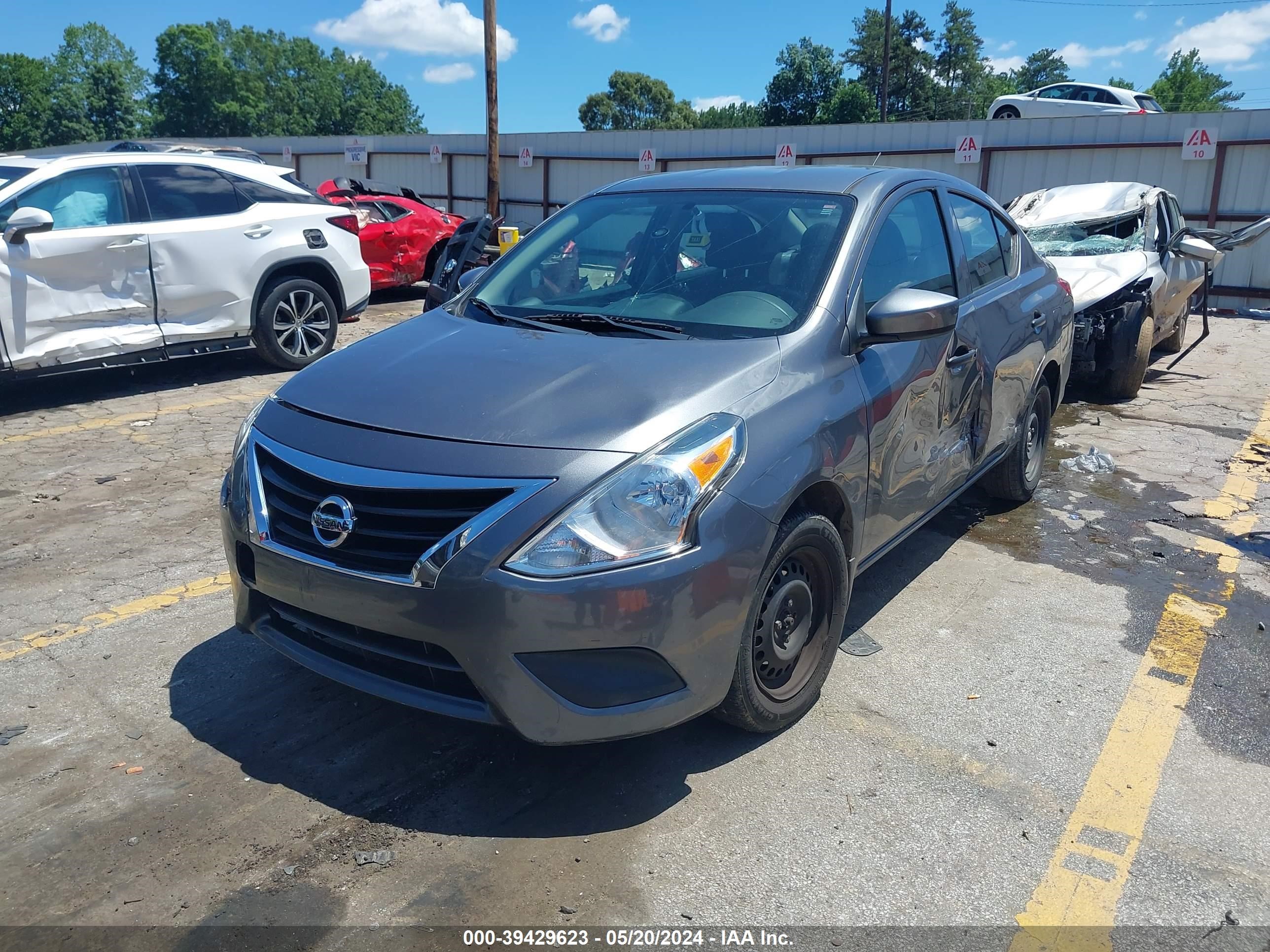 Photo 1 VIN: 3N1CN7AP9JL855743 - NISSAN VERSA 