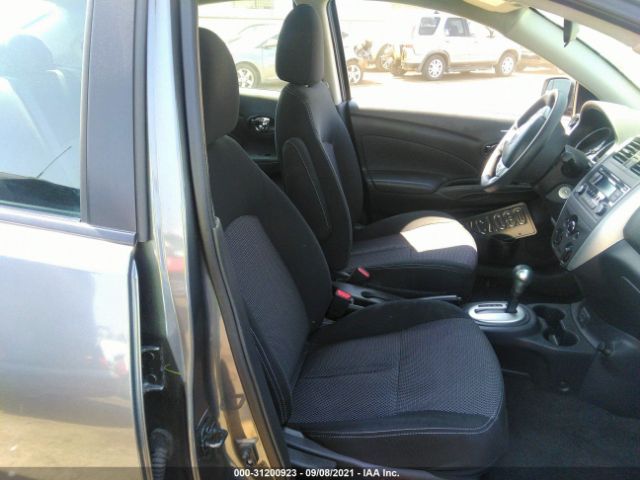 Photo 4 VIN: 3N1CN7AP9JL869738 - NISSAN VERSA SEDAN 