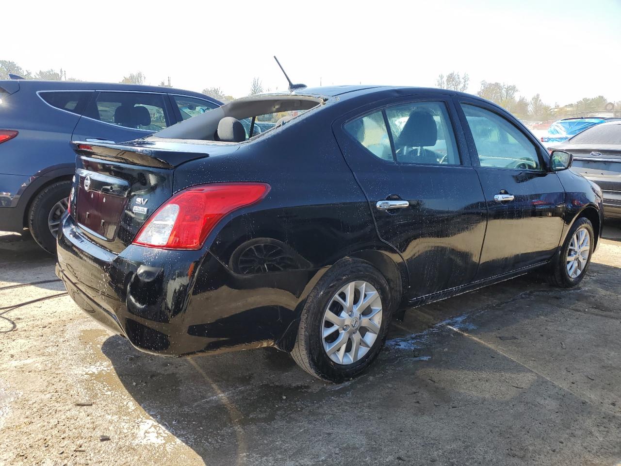 Photo 2 VIN: 3N1CN7AP9JL870288 - NISSAN VERSA 