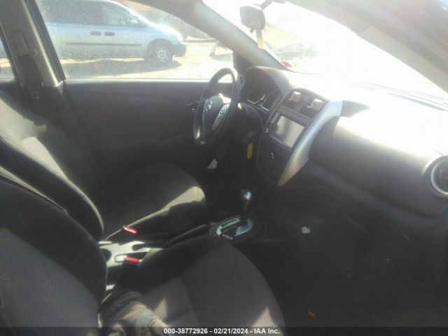 Photo 4 VIN: 3N1CN7AP9JL879637 - NISSAN VERSA 