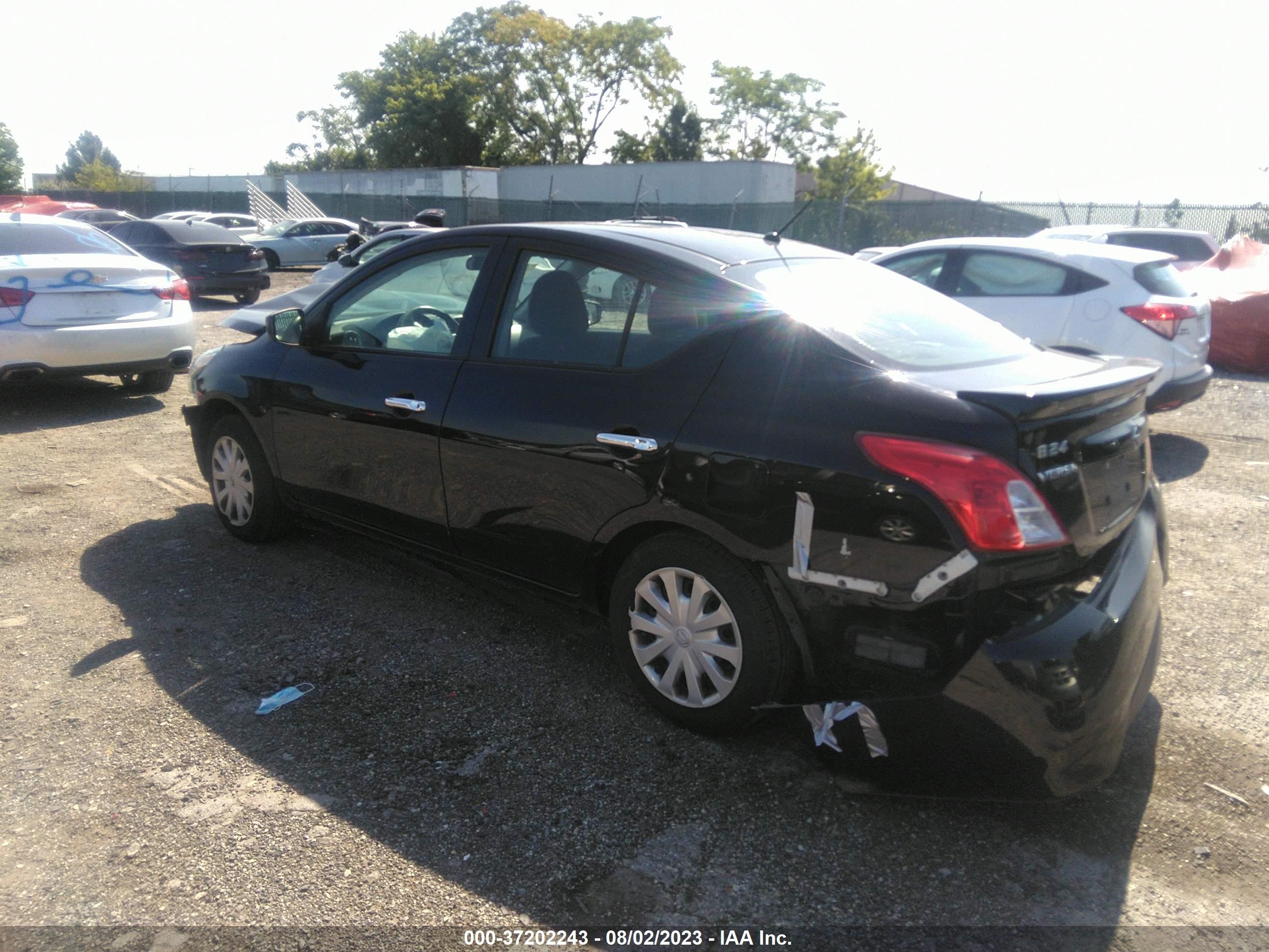 Photo 2 VIN: 3N1CN7AP9KL855677 - NISSAN VERSA 