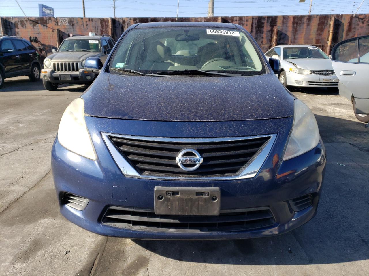 Photo 4 VIN: 3N1CN7APXCL825895 - NISSAN VERSA 