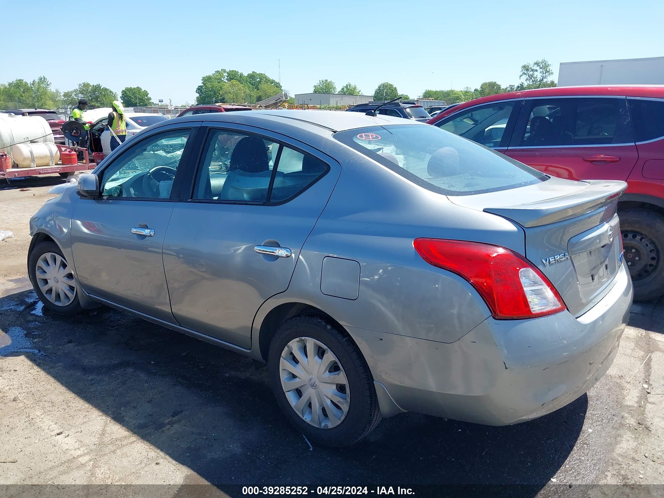 Photo 12 VIN: 3N1CN7APXEL815726 - NISSAN VERSA 