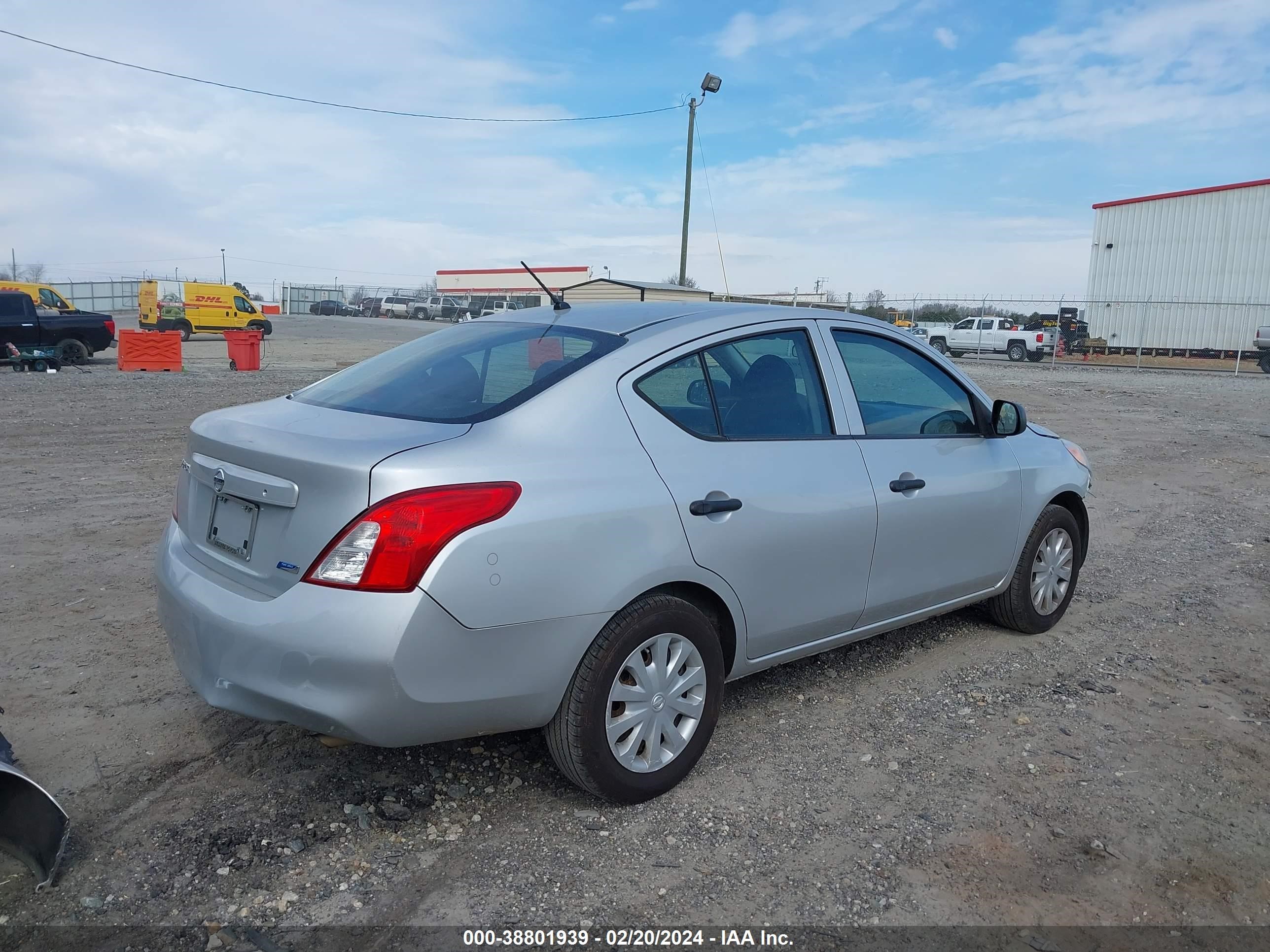 Photo 3 VIN: 3N1CN7APXEL842893 - NISSAN VERSA 