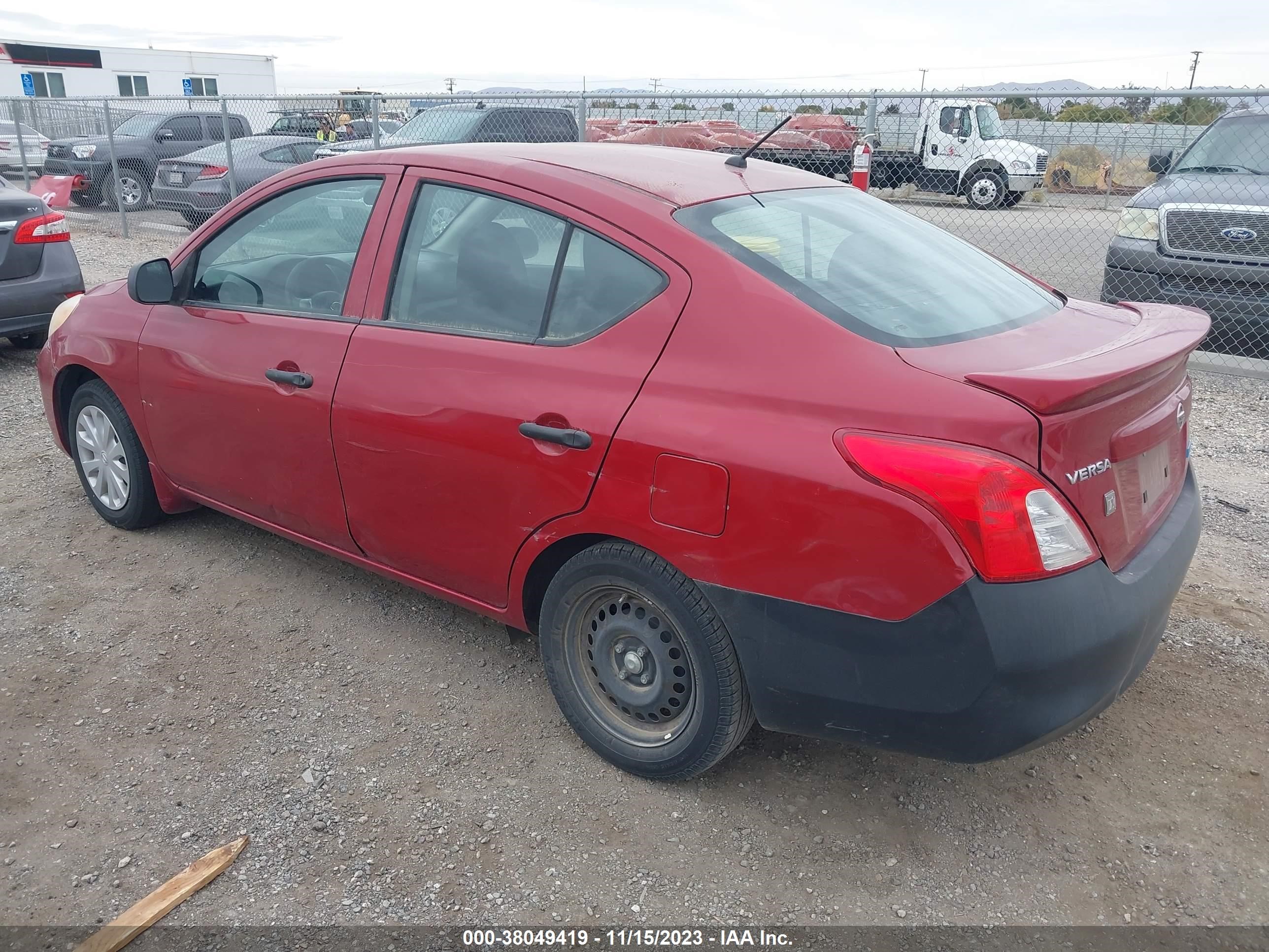 Photo 2 VIN: 3N1CN7APXEL849116 - NISSAN VERSA 