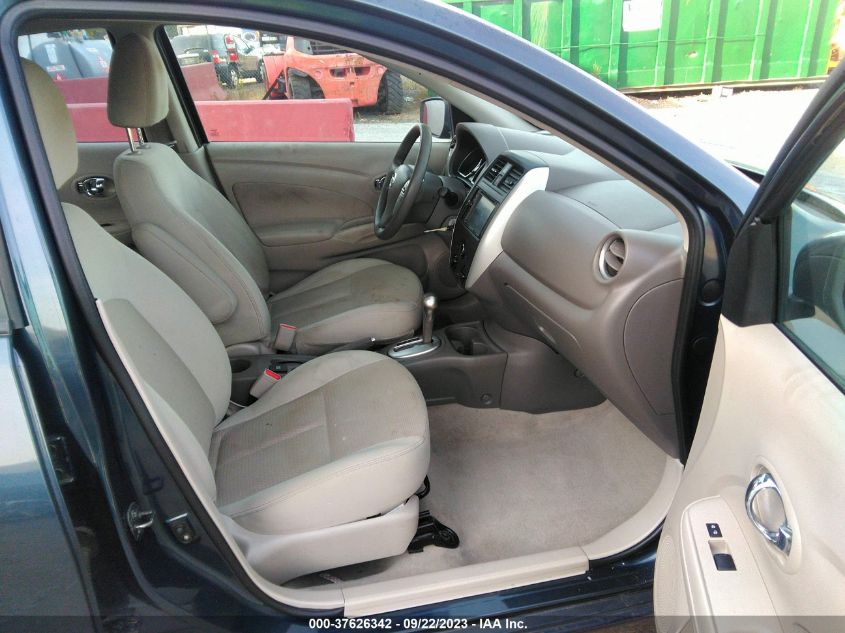 Photo 4 VIN: 3N1CN7APXFL810124 - NISSAN VERSA 