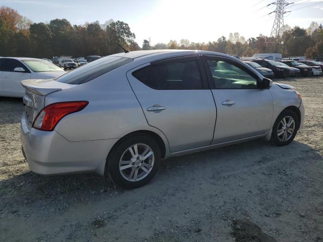 Photo 2 VIN: 3N1CN7APXFL850302 - NISSAN VERSA 