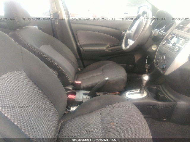 Photo 4 VIN: 3N1CN7APXFL852339 - NISSAN VERSA 