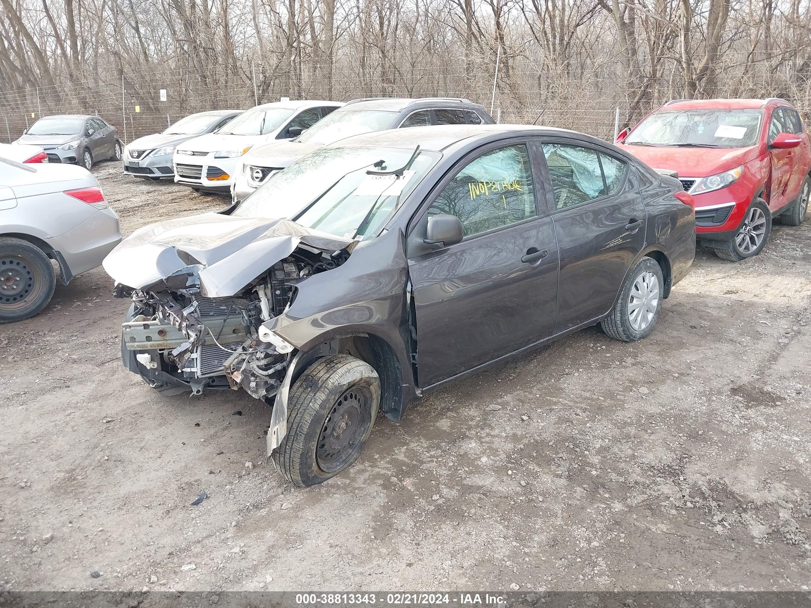 Photo 1 VIN: 3N1CN7APXFL867598 - NISSAN VERSA 