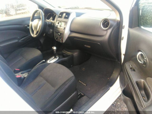 Photo 4 VIN: 3N1CN7APXFL891044 - NISSAN VERSA 