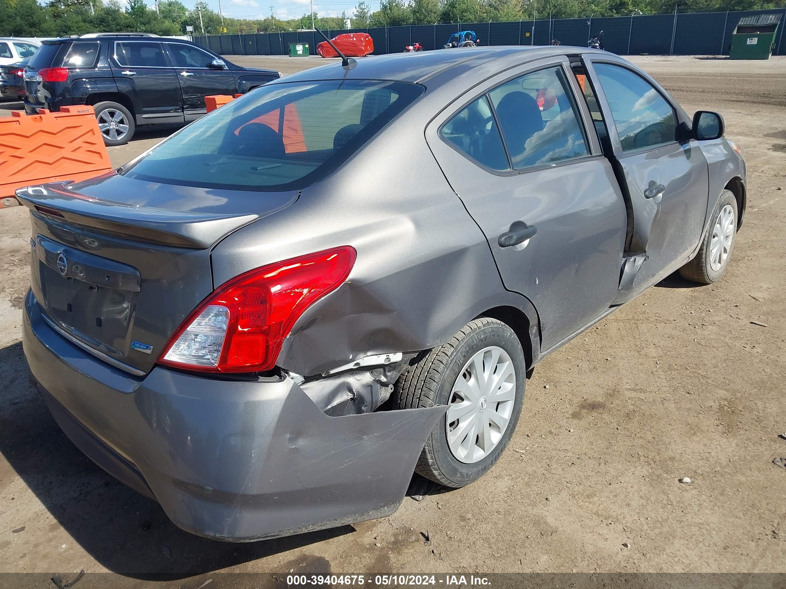 Photo 3 VIN: 3N1CN7APXFL916590 - NISSAN VERSA 