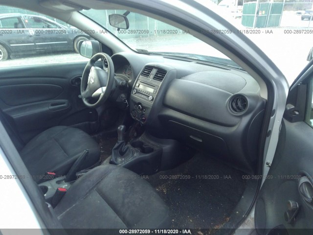 Photo 4 VIN: 3N1CN7APXFL941330 - NISSAN VERSA 