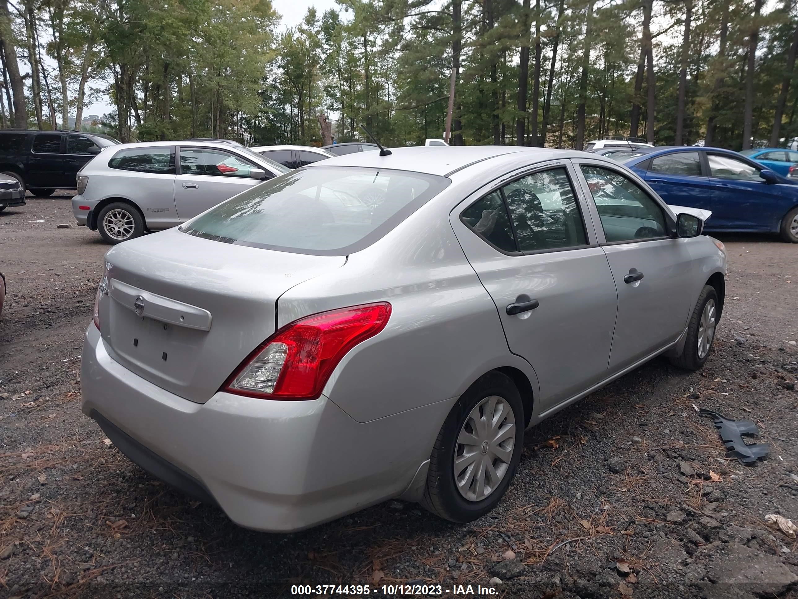 Photo 3 VIN: 3N1CN7APXGL827250 - NISSAN VERSA 