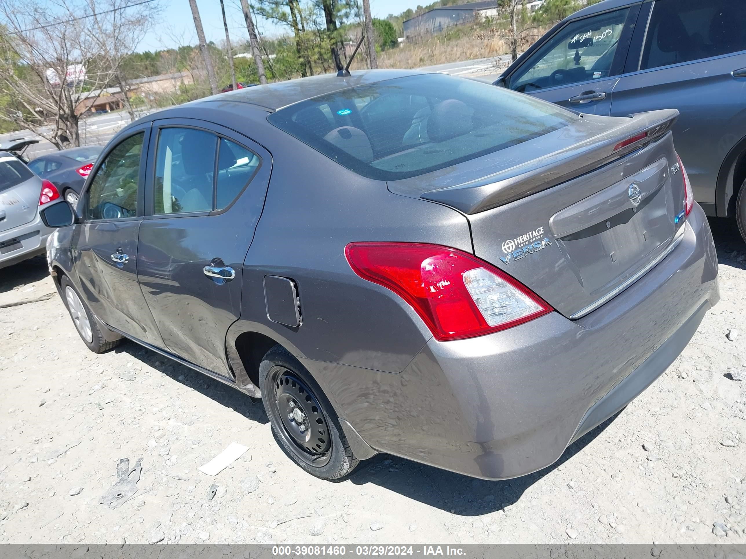 Photo 2 VIN: 3N1CN7APXGL871300 - NISSAN VERSA 