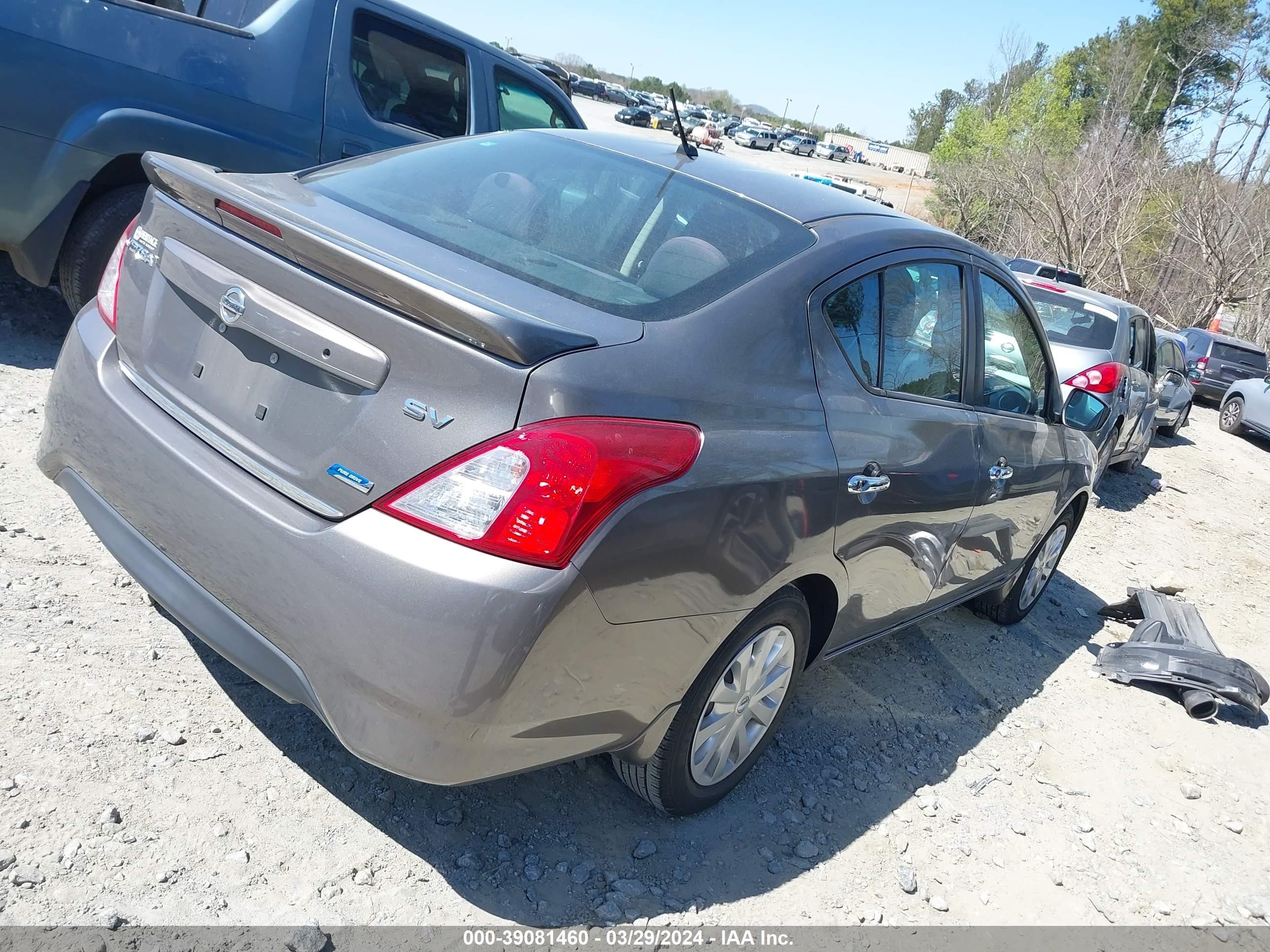 Photo 3 VIN: 3N1CN7APXGL871300 - NISSAN VERSA 