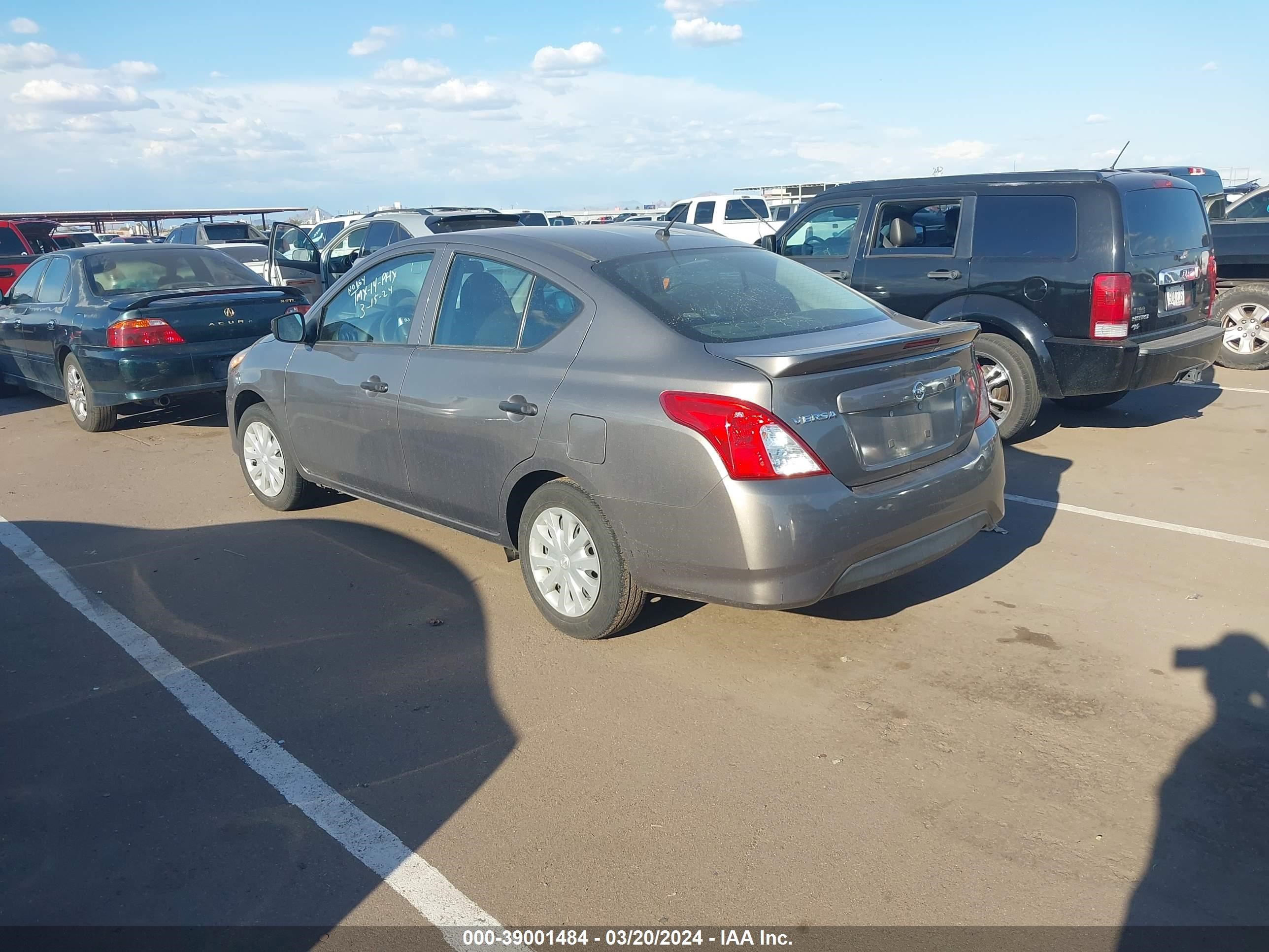 Photo 2 VIN: 3N1CN7APXGL915070 - NISSAN VERSA 