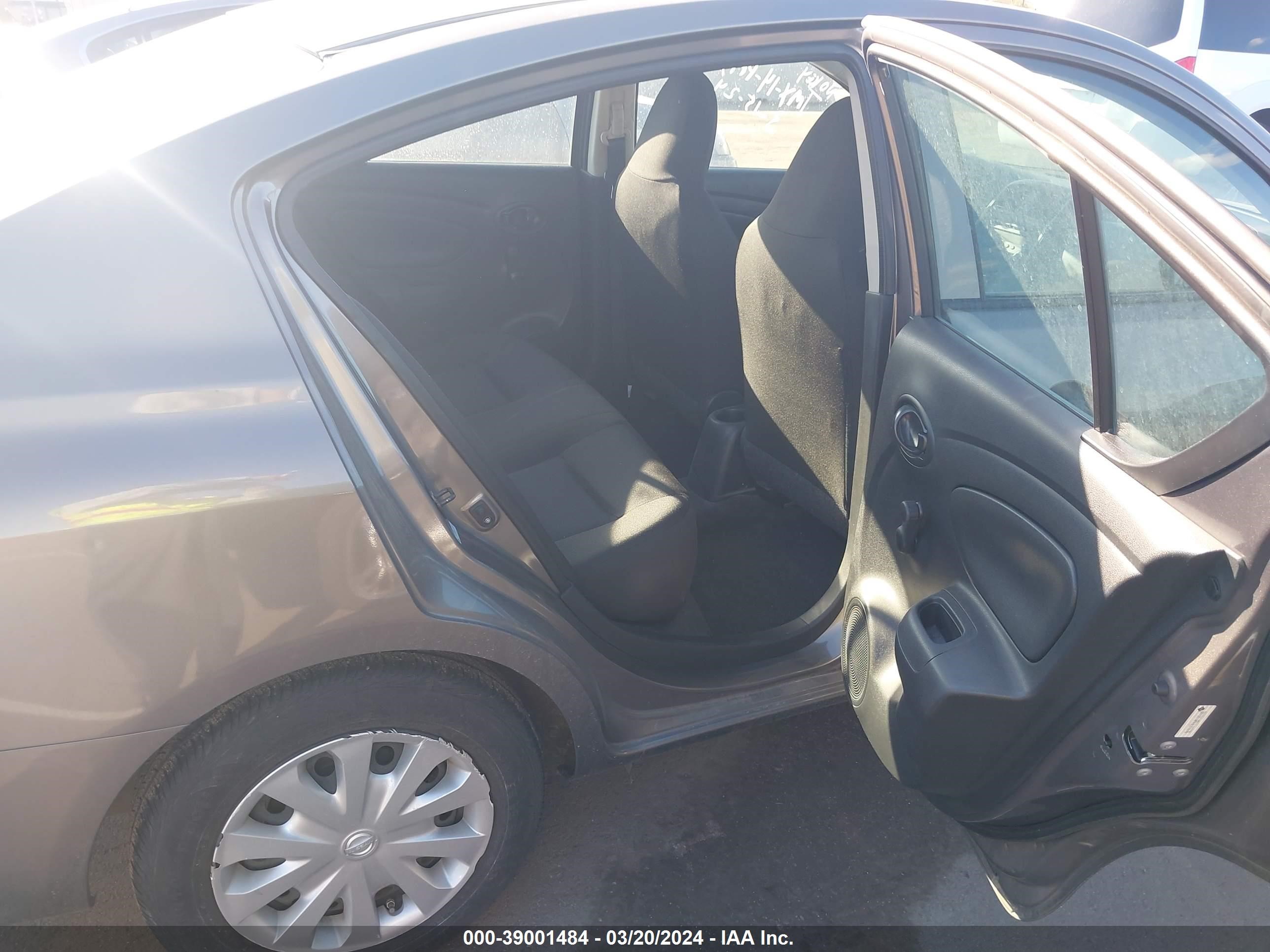 Photo 7 VIN: 3N1CN7APXGL915070 - NISSAN VERSA 