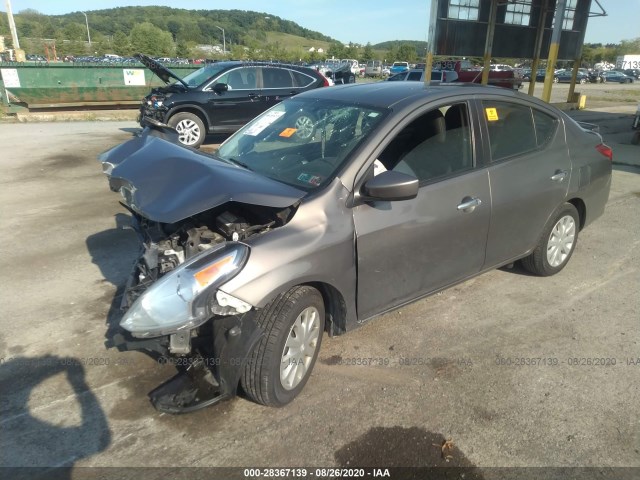 Photo 1 VIN: 3N1CN7APXHK450572 - NISSAN VERSA SEDAN 