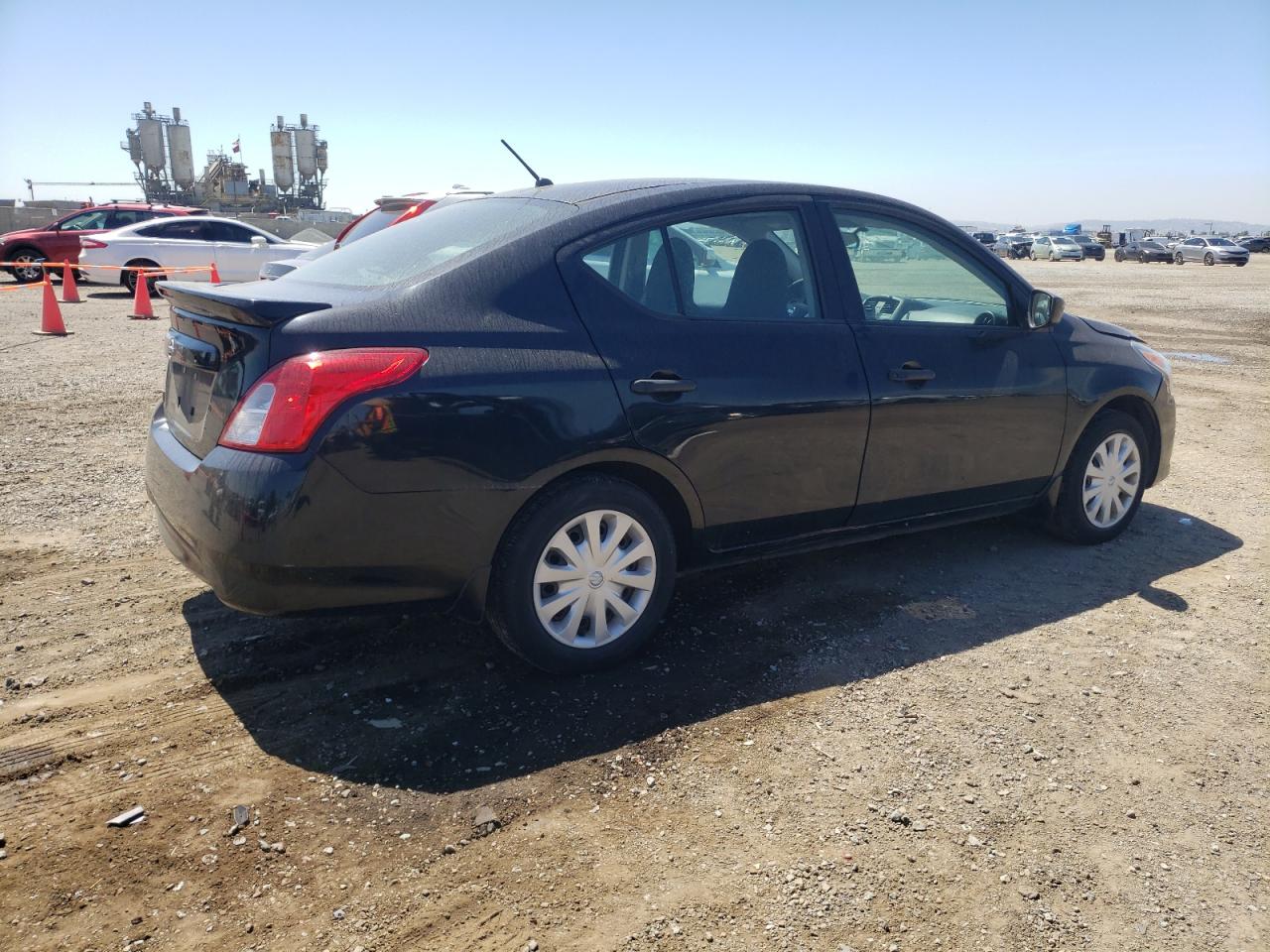 Photo 2 VIN: 3N1CN7APXHL804598 - NISSAN VERSA 