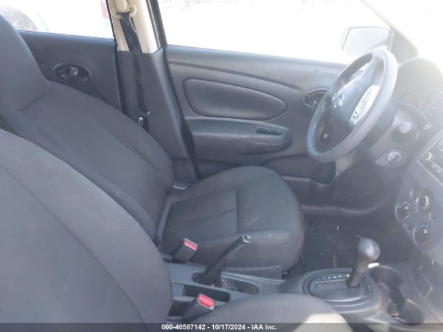 Photo 4 VIN: 3N1CN7APXHL820820 - NISSAN VERSA 