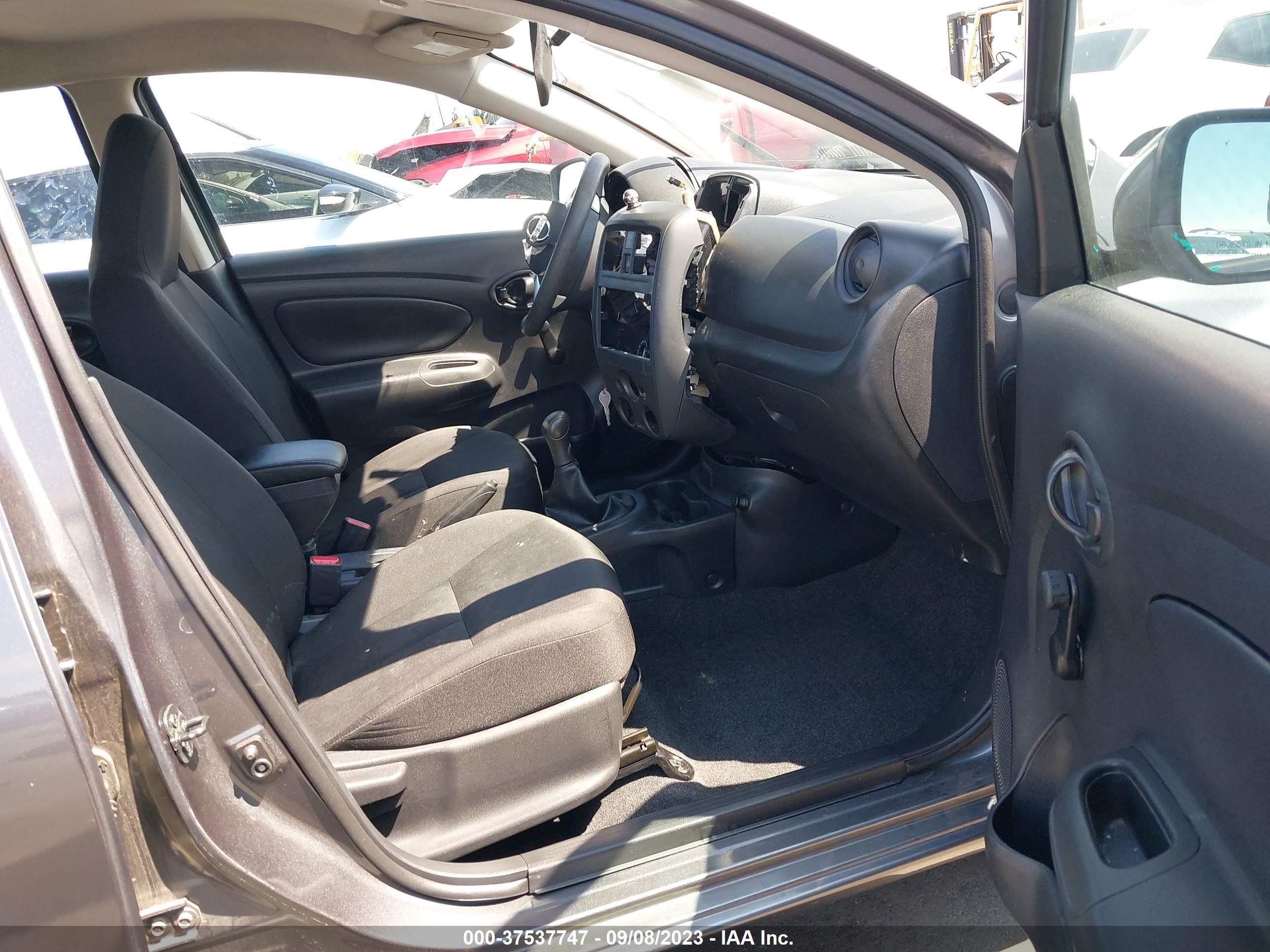 Photo 4 VIN: 3N1CN7APXHL865210 - NISSAN VERSA 