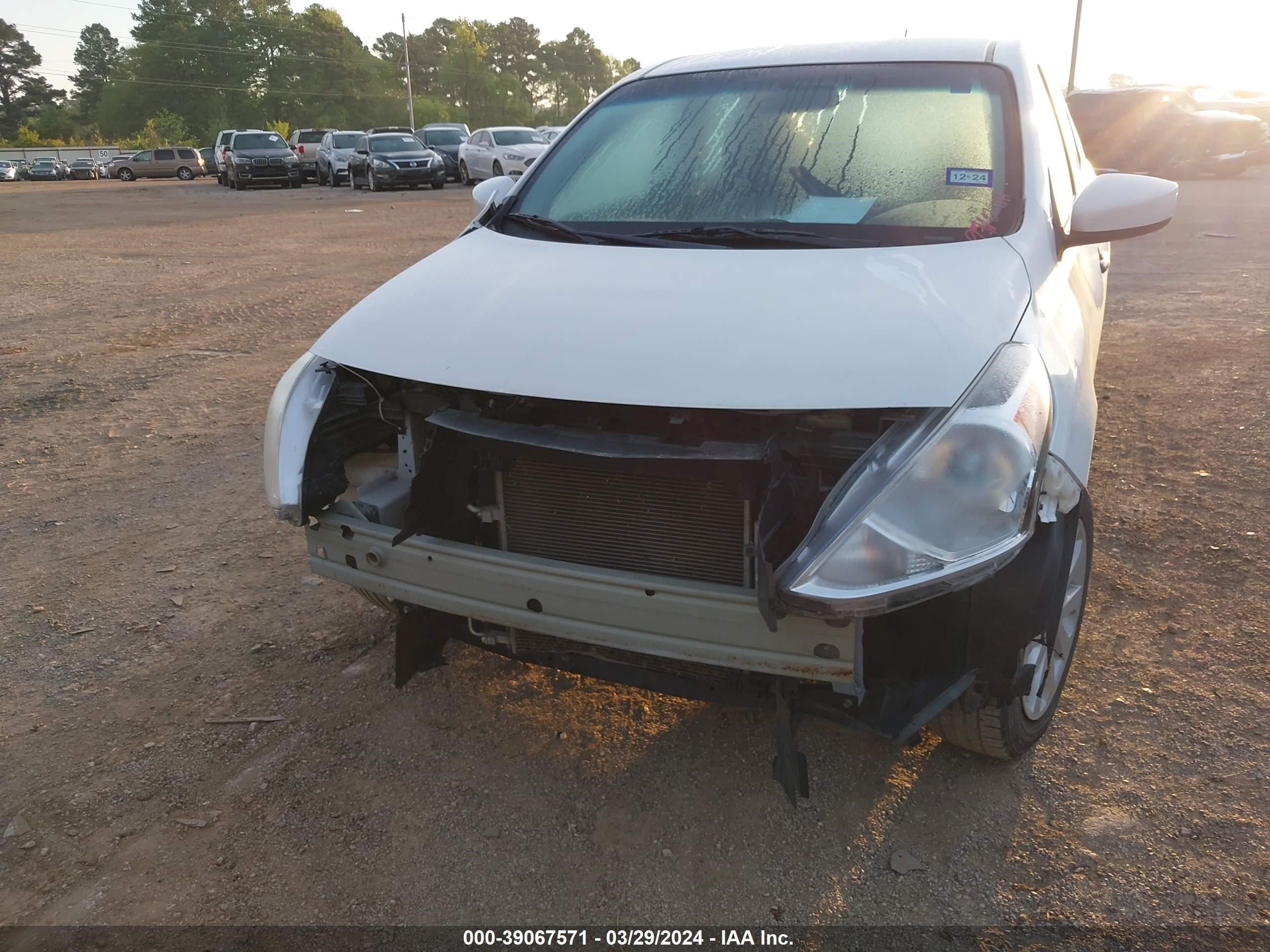 Photo 5 VIN: 3N1CN7APXHL903261 - NISSAN VERSA 