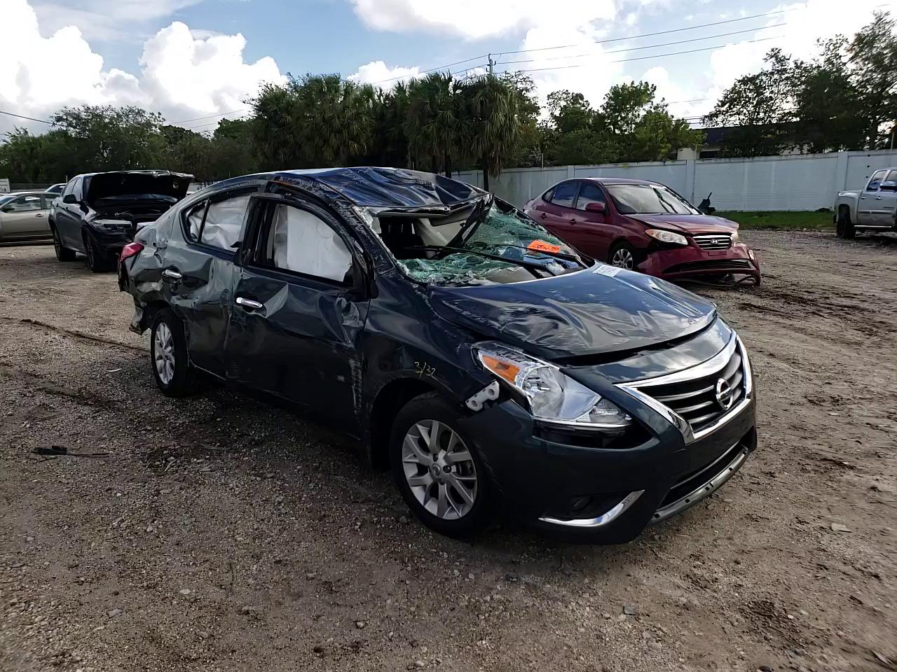 Photo 10 VIN: 3N1CN7APXHL907746 - NISSAN VERSA S 