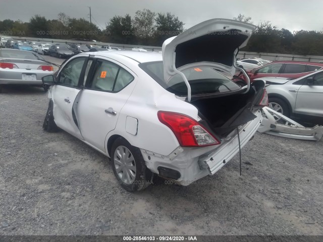 Photo 2 VIN: 3N1CN7APXJK392369 - NISSAN VERSA SEDAN 