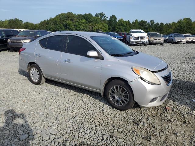 Photo 3 VIN: 3N1CN7APXJK437617 - NISSAN VERSA S 