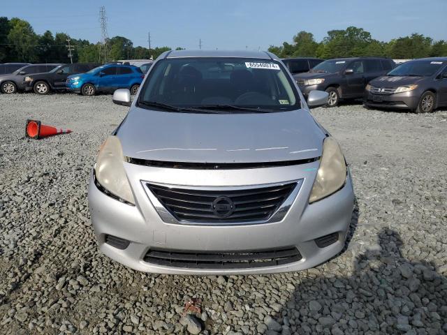 Photo 4 VIN: 3N1CN7APXJK437617 - NISSAN VERSA S 