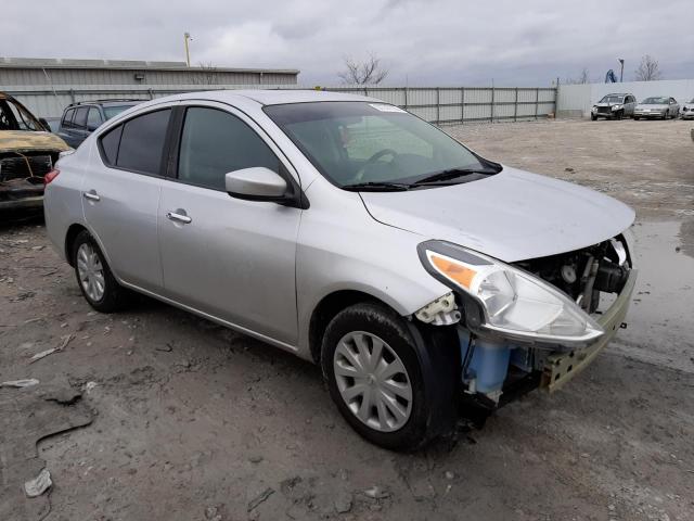 Photo 3 VIN: 3N1CN7APXJL800542 - NISSAN VERSA S 