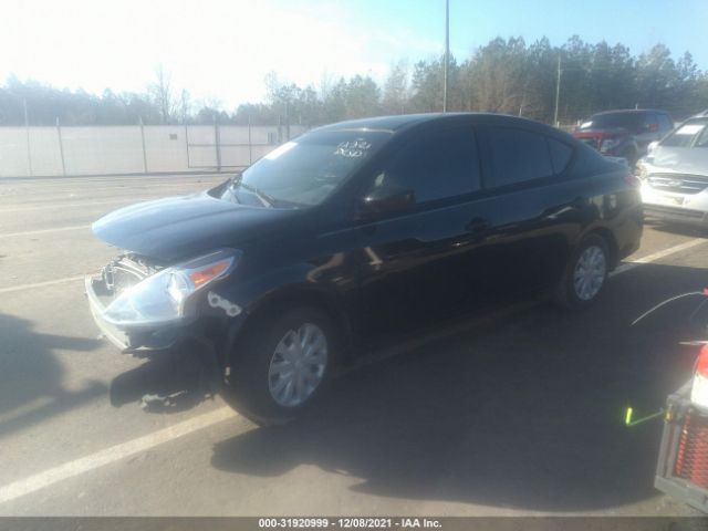 Photo 1 VIN: 3N1CN7APXJL802713 - NISSAN VERSA SEDAN 