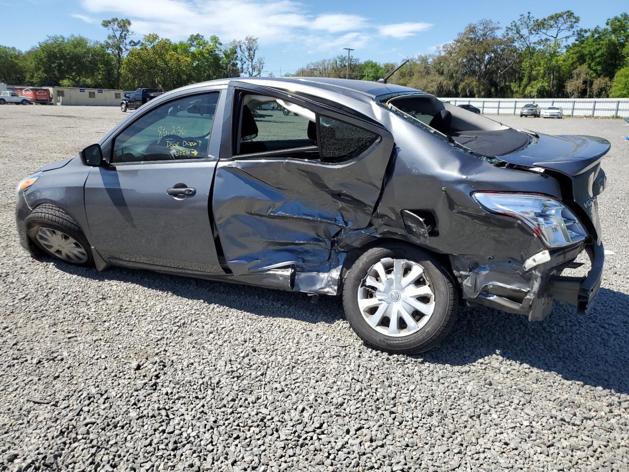 Photo 1 VIN: 3N1CN7APXJL806390 - NISSAN VERSA 